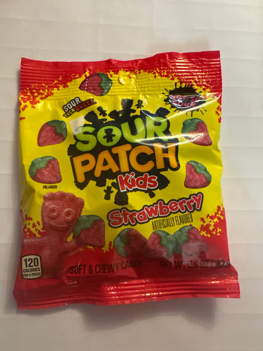 SOUR PATCH KIDS STRAWBERRY