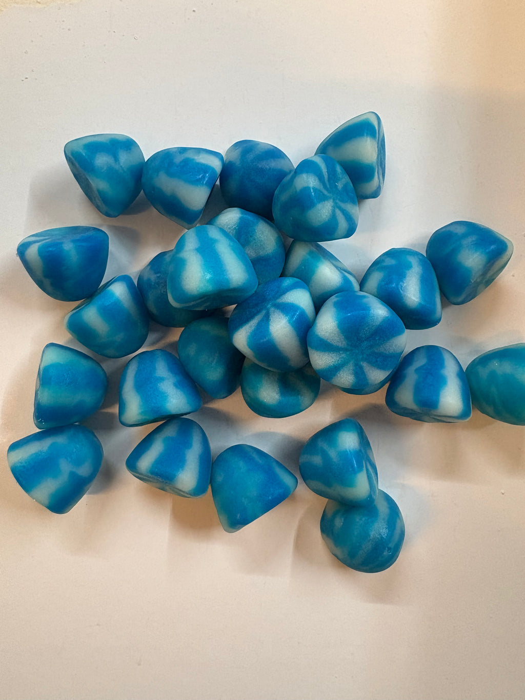 Kingsway raspberry twisted kisses